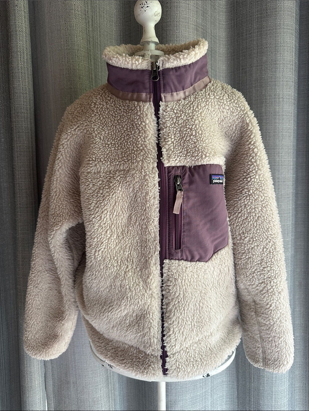 Kids Patagonia Cream Sherpa Jacket with Purple Chest Pocket Trim